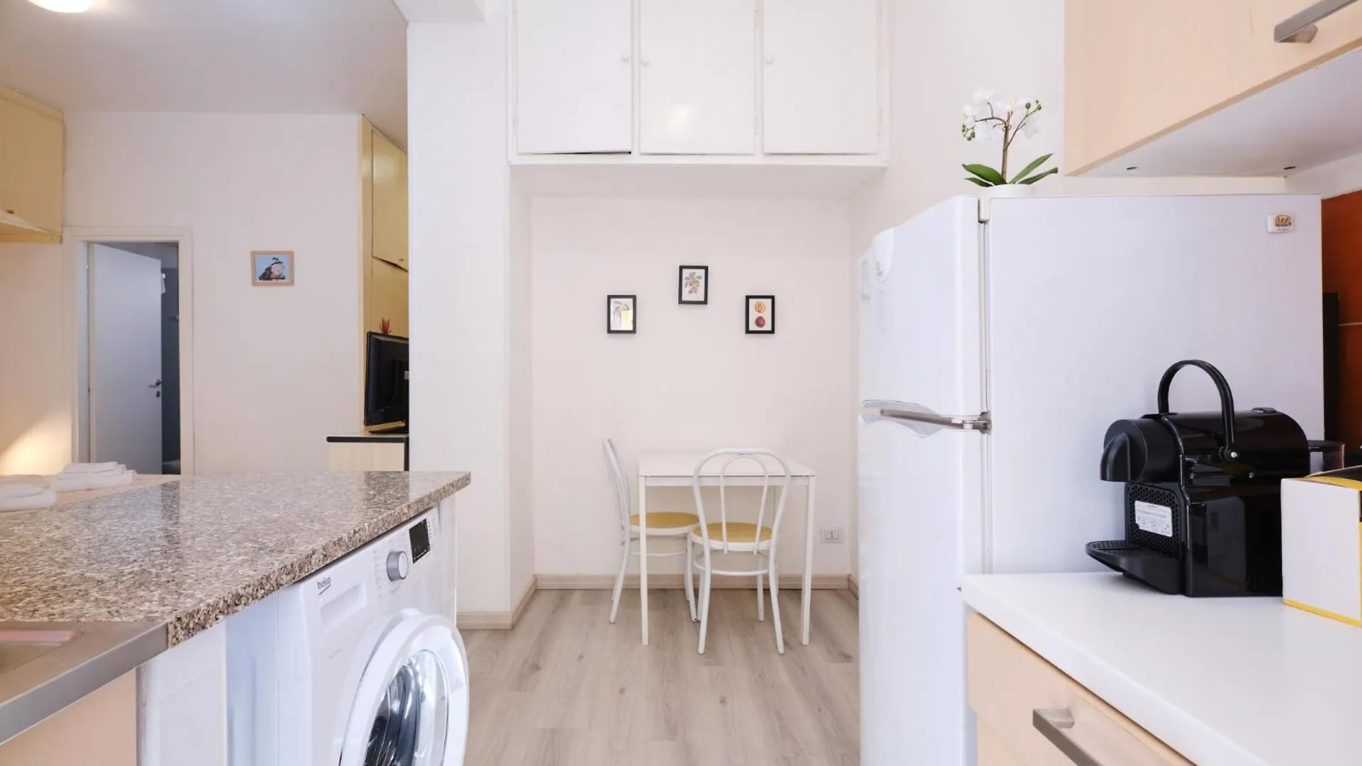 Tuscolana Blu Apartment - Grazioso Monolocale 로마 이탈리아