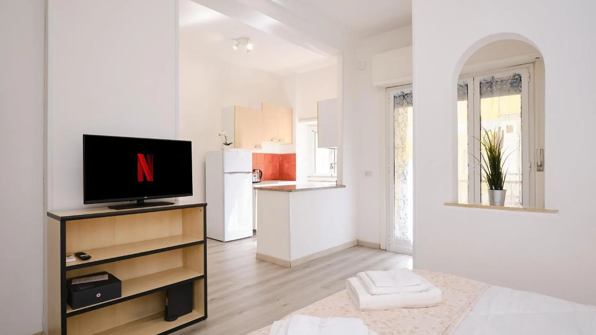 Tuscolana Blu Apartment - Grazioso Monolocale 로마