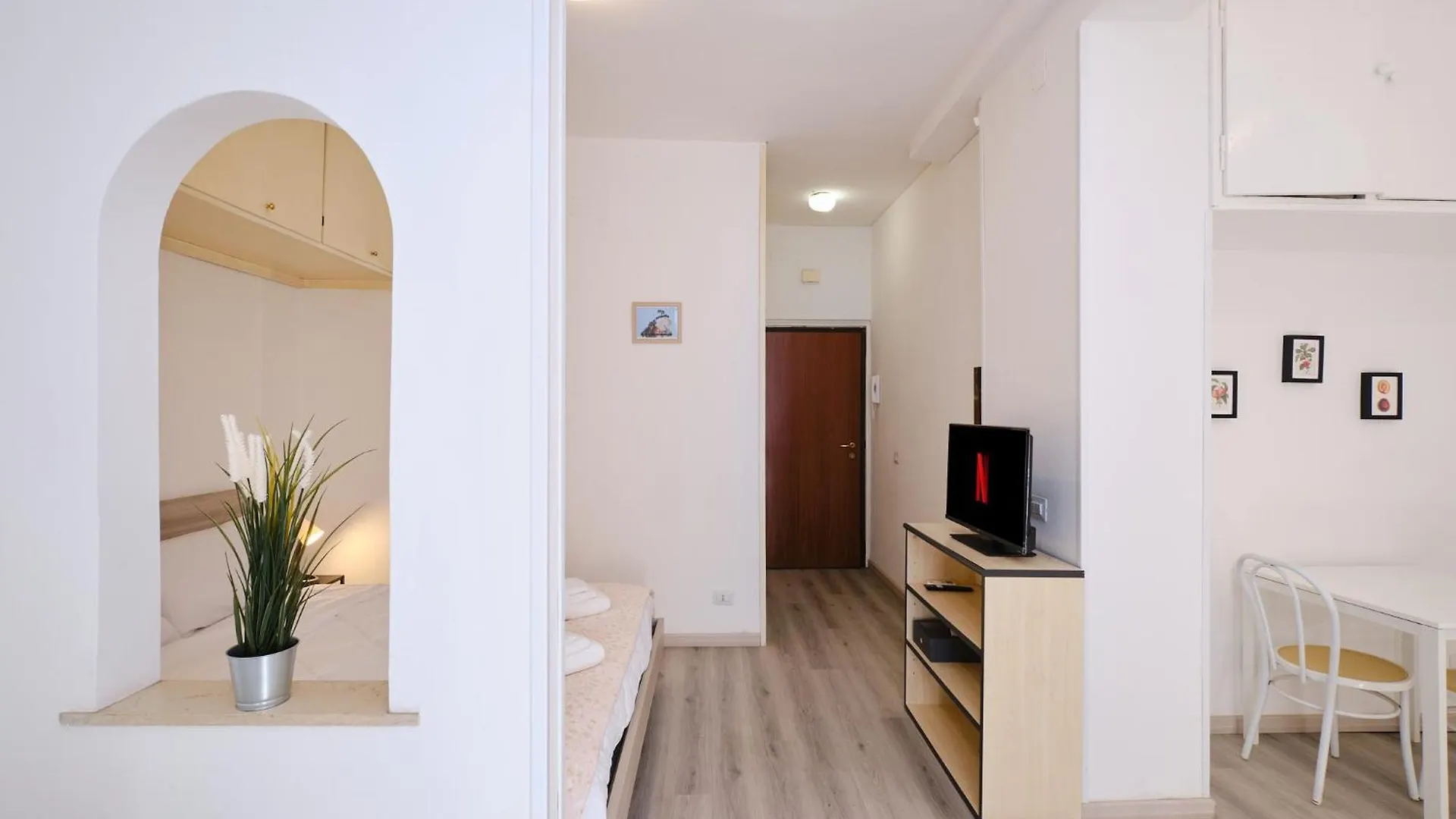 Tuscolana Blu Apartment - Grazioso Monolocale 로마
